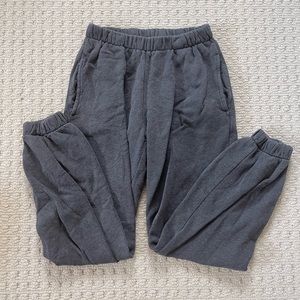 DARK GREY BRANDY MELVILLE SWEATPANTS